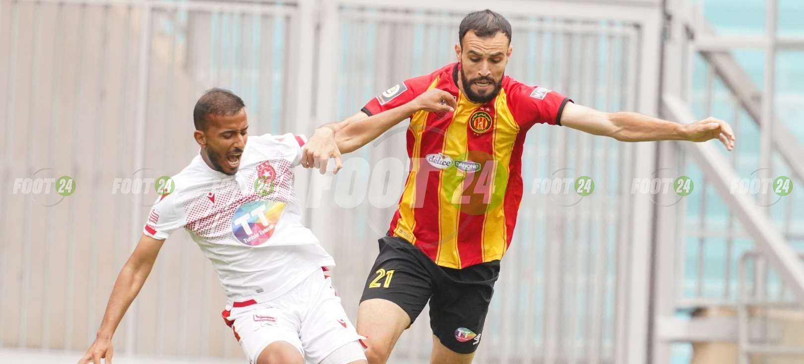 حمدي النقاز يصل إلى القاهرة للتوقيع مع الزمالك