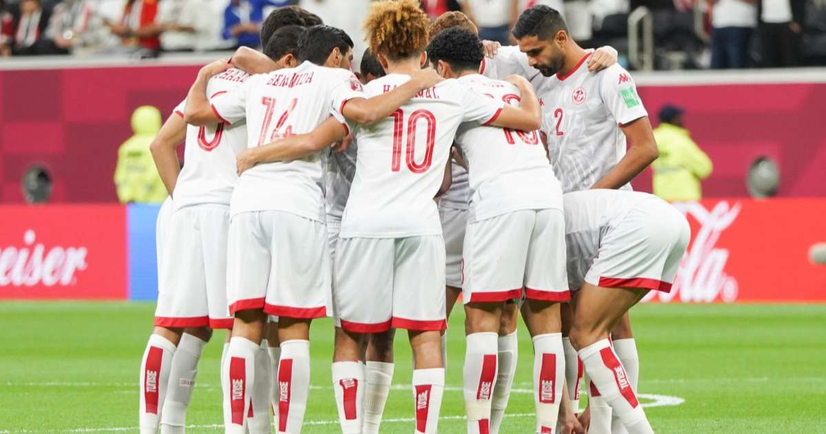 المنتخب الوطني بلا تجهيزات رياضية في الكان 