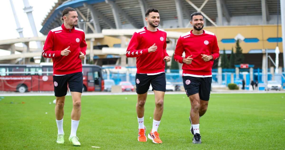 المنتخب الوطني: حصة تدريبية بحضور 18 لاعبا