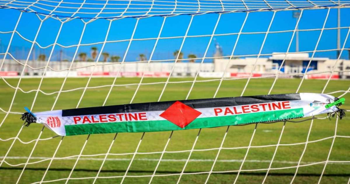 شعار فلسطين حاضر في تمارين الإفريقي