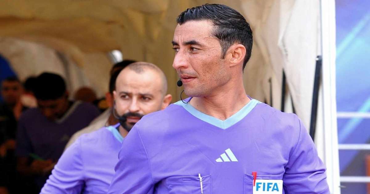 أمير لوصيف حكما لودية الجزائر وجنوب افريقيا