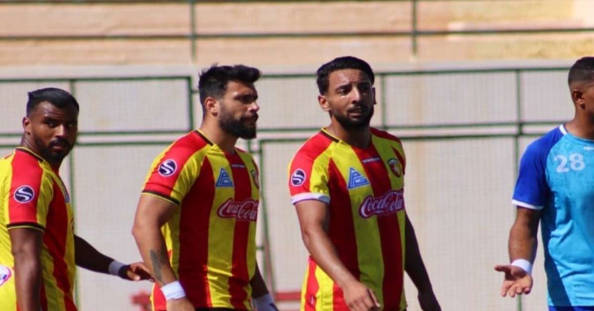 نجم المتلوي يستأنف التمارين