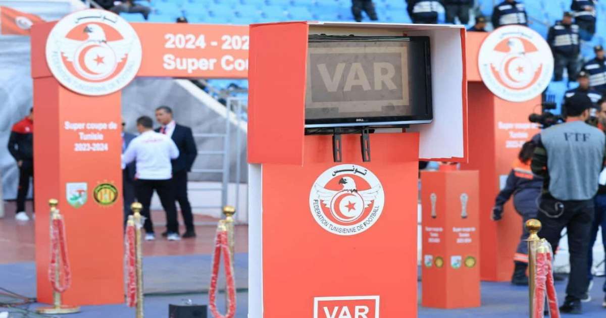 الرابطة الأولى: مباراة قوافل قفصة والنجم الساحلي دون تقنية الفار