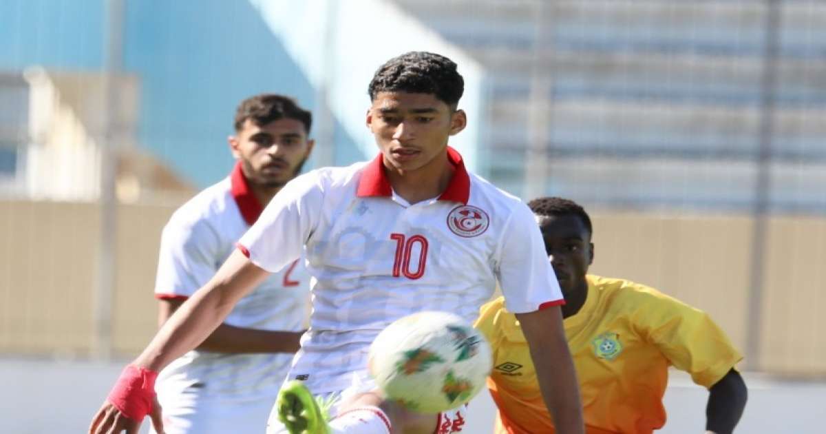 التشكيلة الأساسية للمنتخب الوطني في مواجهة مصر