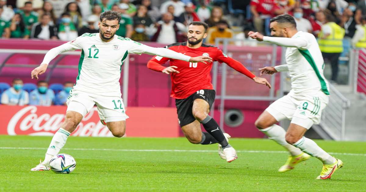 المنتخب الجزائري: توقاي وبن عيادة يتعافيان من كورونا 