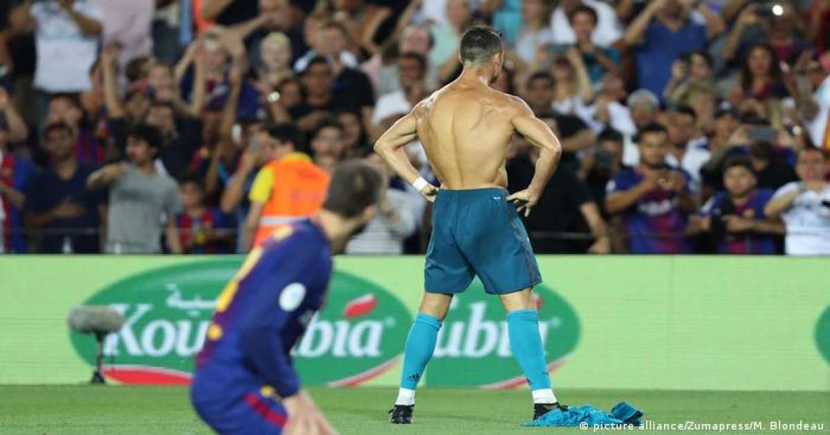 هل يعوض رونالدو مكان ميسي في برشلونة ؟