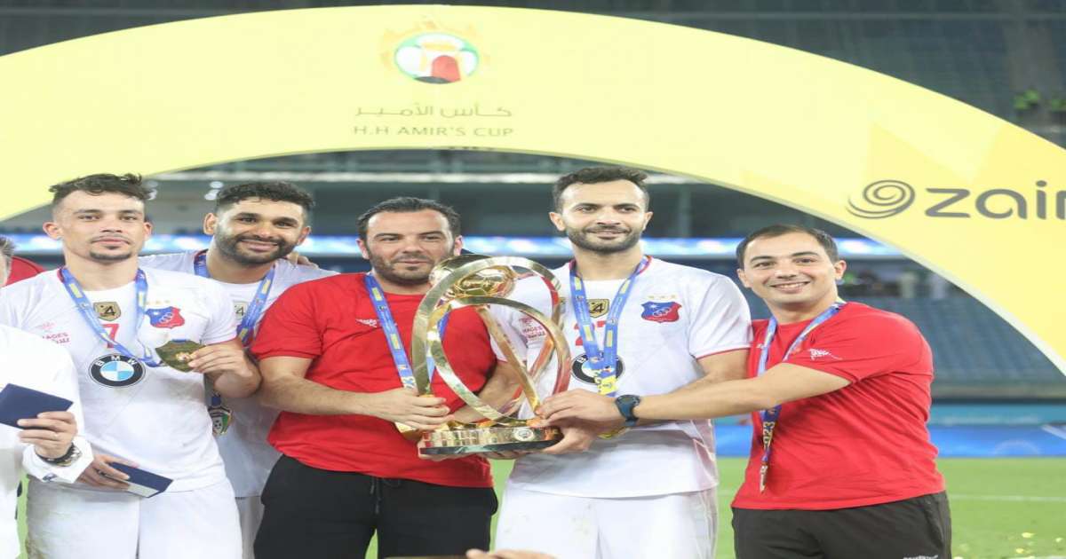 نادي الكويت يتوج باللقب بمساهمة تونسية 