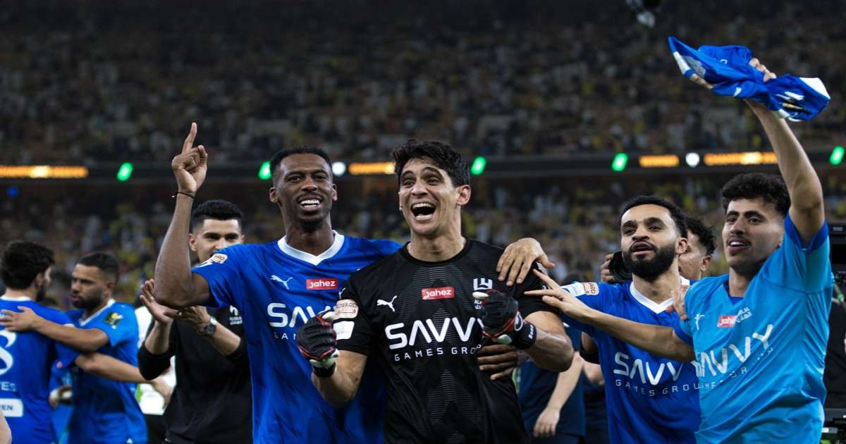 الهلال يتوج بكأس ملك السعودية على حساب النصر