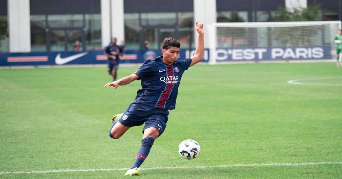 باريس سان جيرمان يفعل بند شراء عقد خليل العياري 